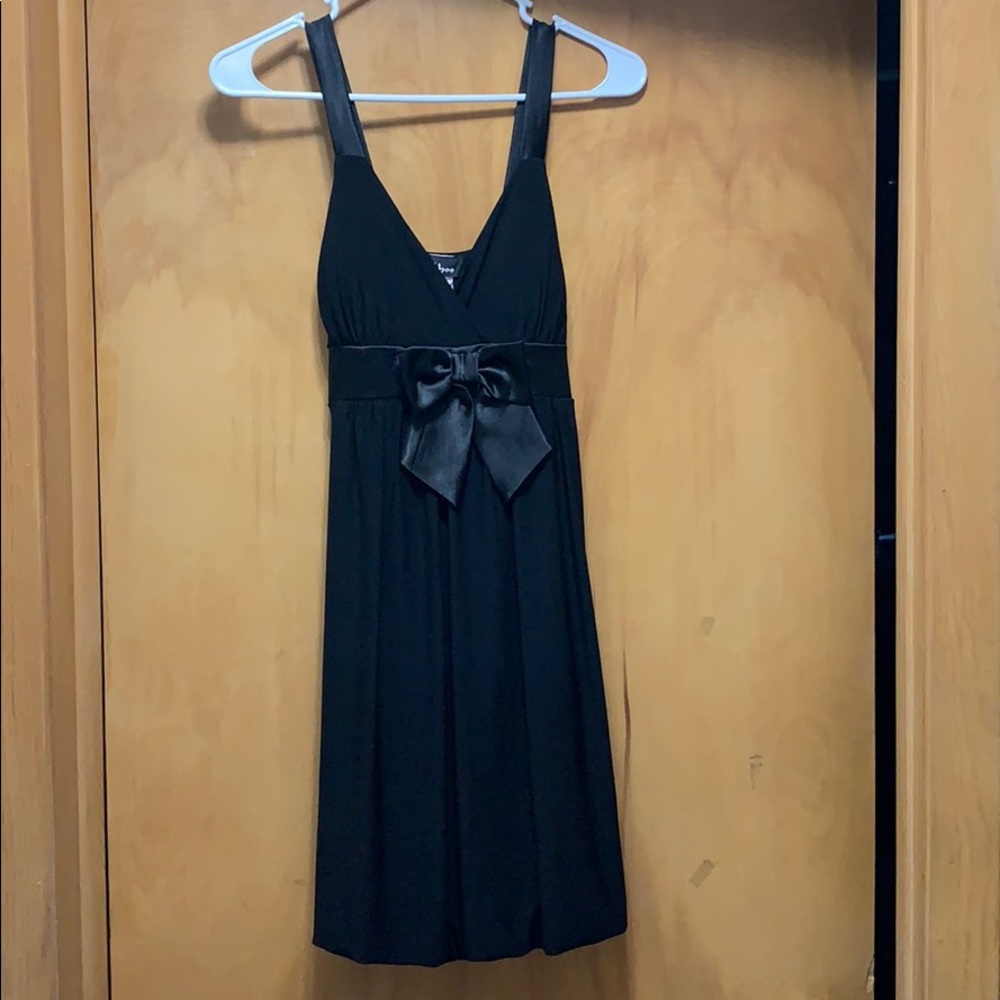 Size M Black dress
